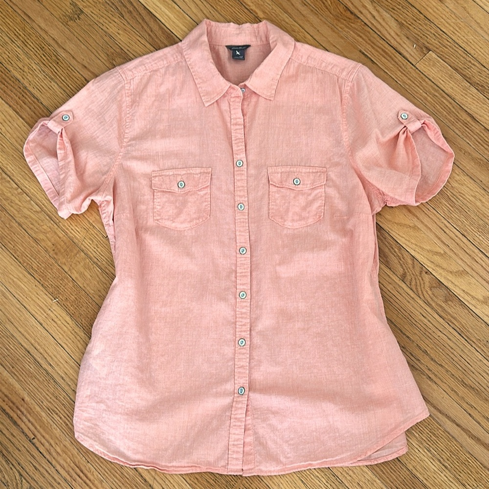 Eddie Bauer light cotton blend apricot button down top + pockets and roll tabs